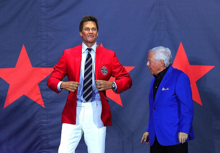 Los New England Patriots retiraron oficialmente la camiseta número 12 de Tom Brady